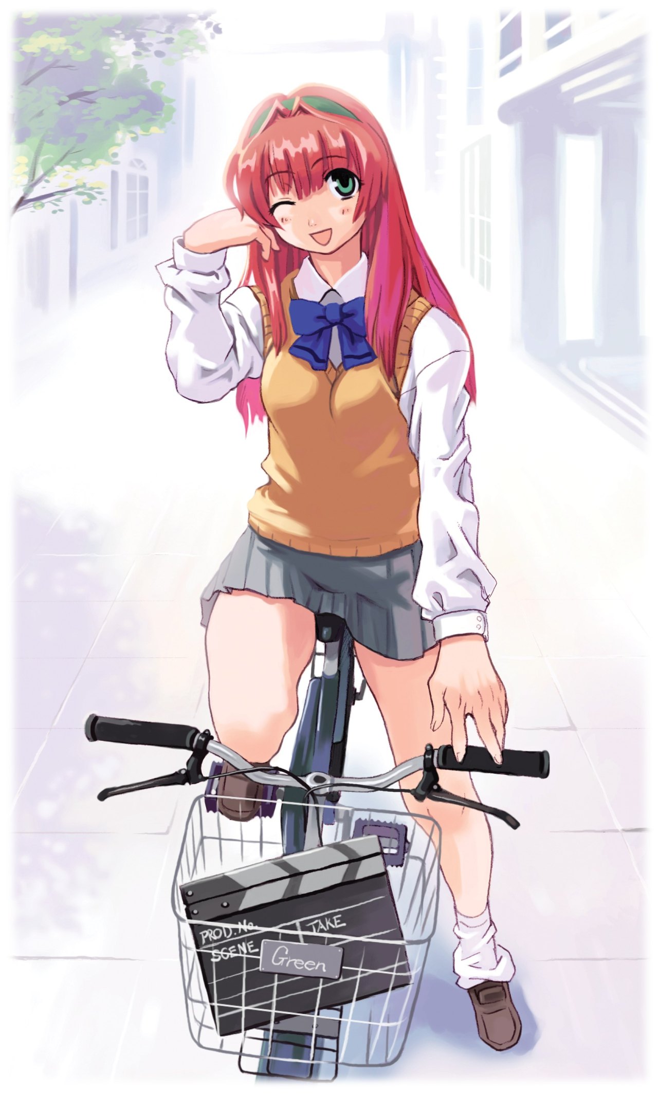 школьница на велосипеде